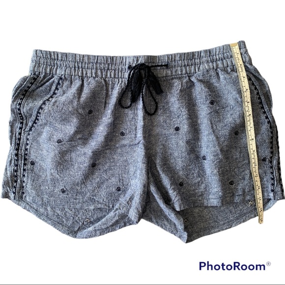 ✨OLD NAVY SHORTS SIZE L - Picture 6 of 9